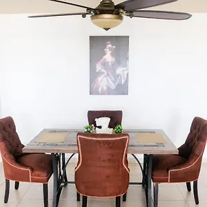  Apartment Beautiful 3br Near Beach With Pool And Parking